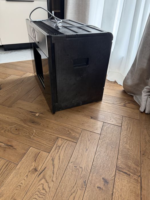 Продам встраиваемую кофемашину