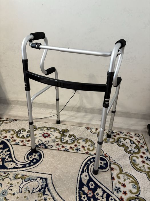 Ходунки почти новый