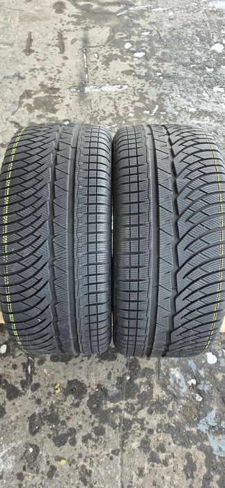 2 anvelope iarna ca noi Michelin 275/40/19.Pretul este pe bucata