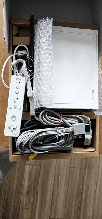 Нинтендо Wii+45игри бонус на флашка