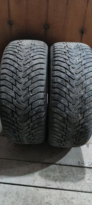 Продам зимние шипованные шины