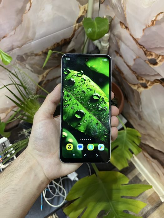 Продам телефон Tecno Spark Go