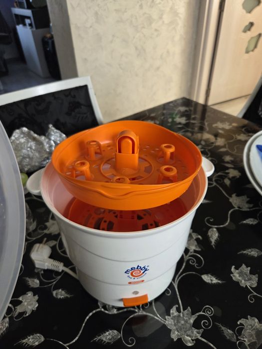 Стерилизатор за бебешки шишета