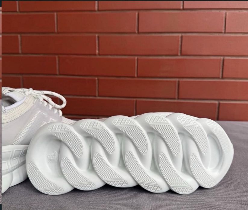 Versace Chain Reaction