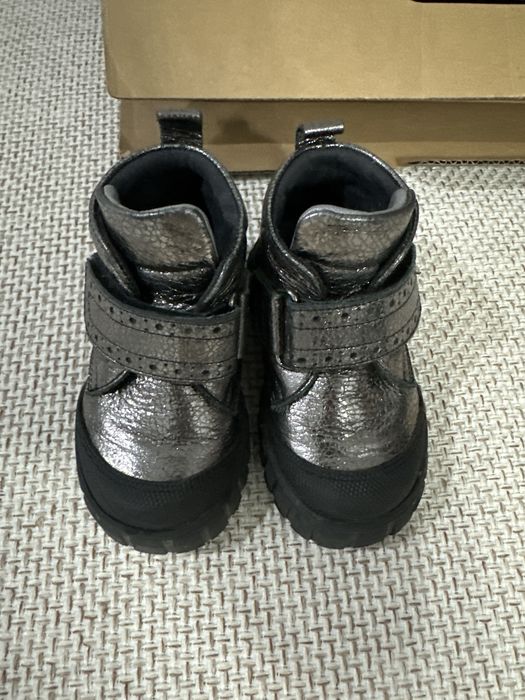 Продам детский обувь