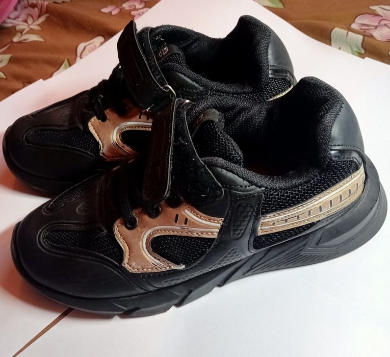 Продам  красовки на мальчика