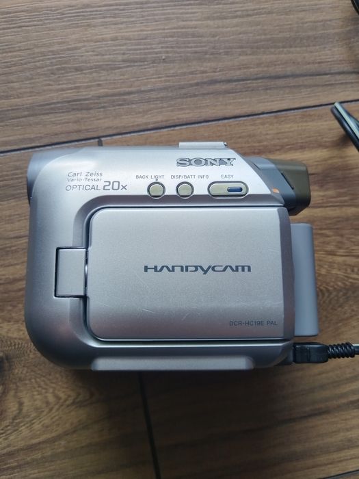 Cameră Video/Foto Sony Handycam DCR-HC19E