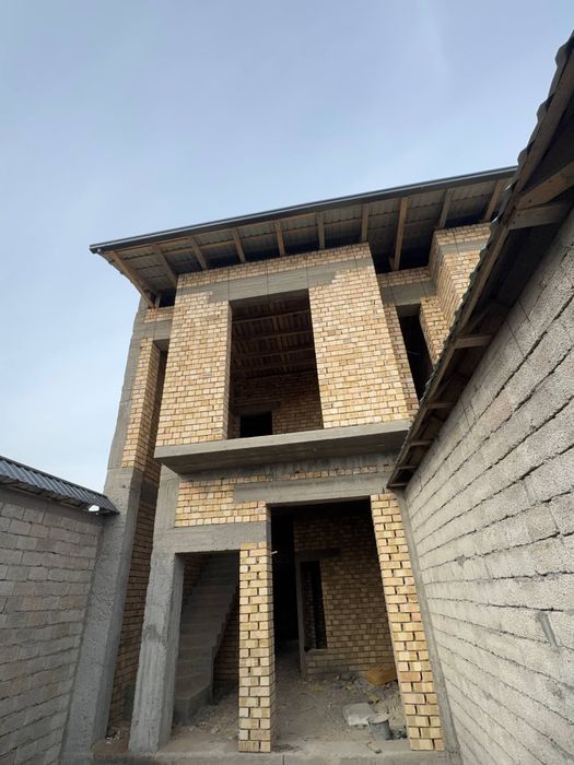 Каробка холатида