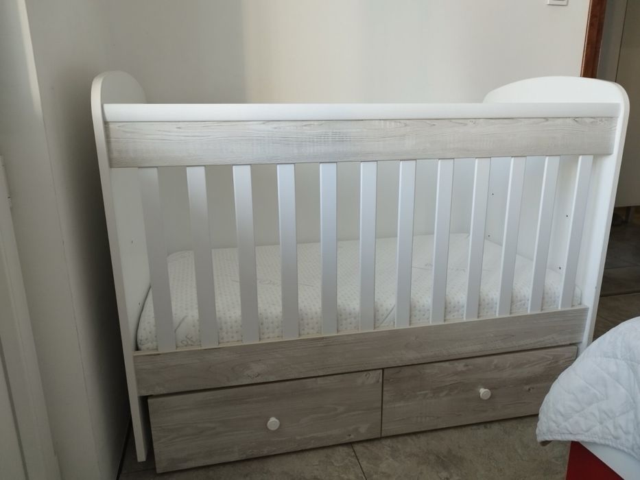 Детска дървена колара с матрак