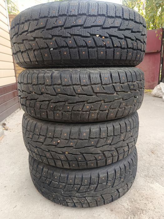 Blackhawk 235 60 R18 комплект