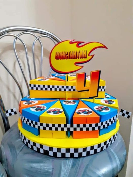 Картонена торта Маша и Мечока-Елза и Ана- Пес Патрул-Куроми-Спонджбоб.