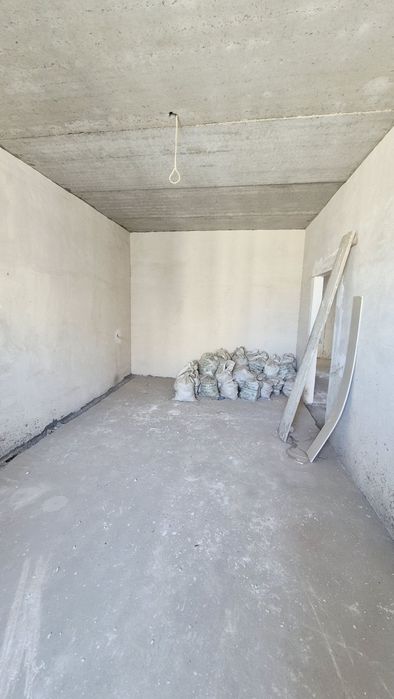 Qoqon shahri markazidan 3 xonali kvartira sotiladi