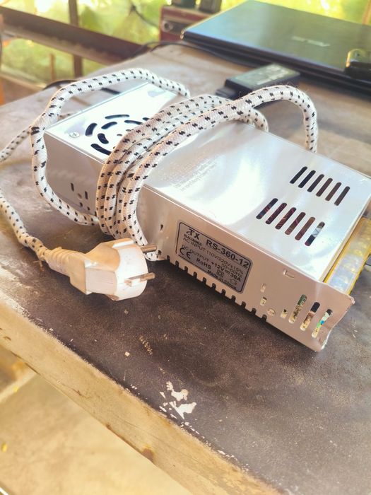Blokpitaniya 30A 12v , Video kuzatuv , Led chiroqlar uchun mos