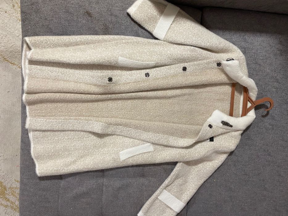 Продам пальто новое