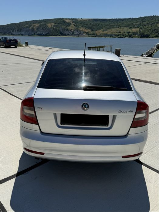 SKODA Octavia 2011 — imagine 4