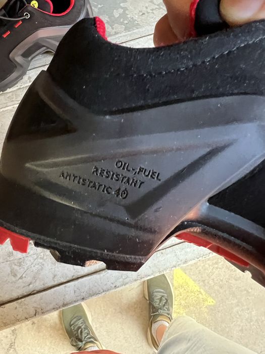 Vand pantofi protectie Uvex marimea 40