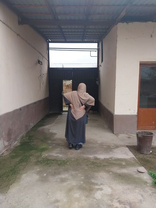 Kvartira arenda ewonguzar nurhayot toyhona oylaga BOLLAGA  Hovli