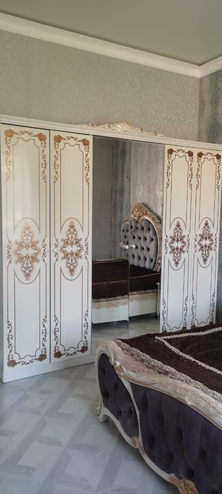 Спальный гарнитур