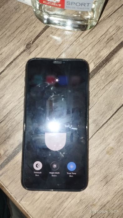 Iphone 11 pro olmaliqda zur holada hamma narasi ishliydi Fesayi Ilaydi
