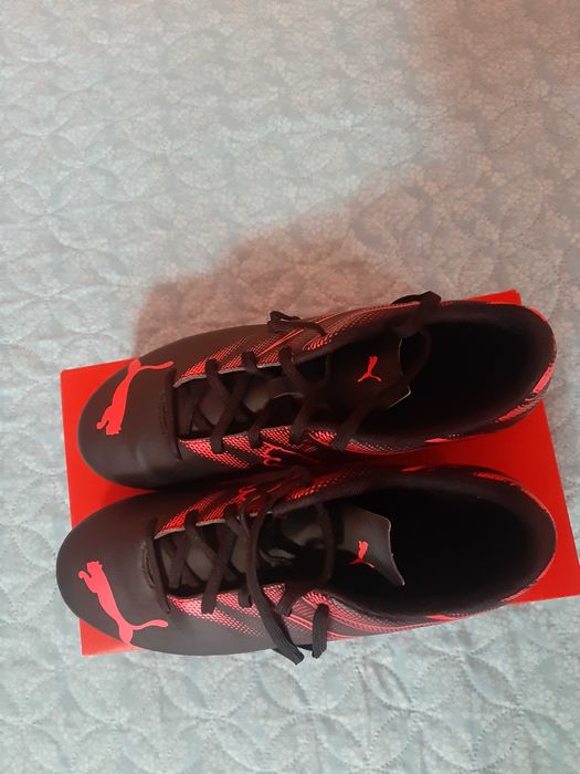 Спортни обувки футбол