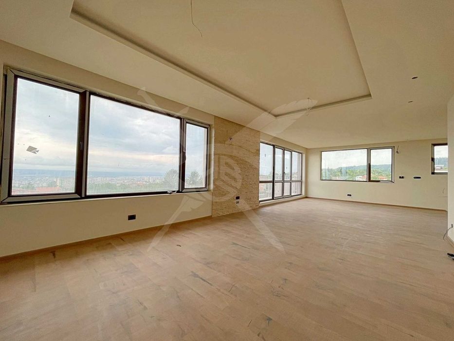 Продава се Къща в Варна, м-т Сотира - 540 кв.м за 834 €/кв.м - Снимка #3