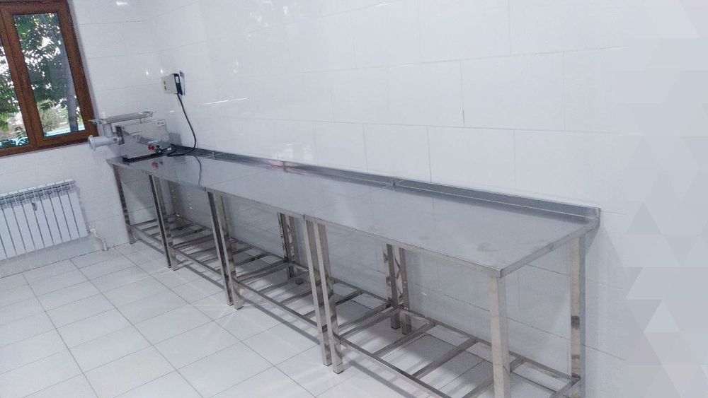 Нержавеюшие столы 550000