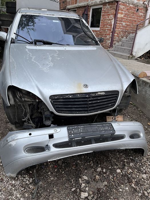 Продавам Мерцедес w 220 на части.