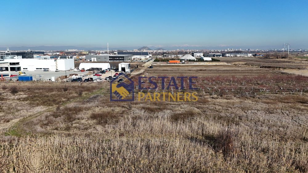 Парцел в Пловдив-Индустриална зона - Юг площ 3108 цена 185000