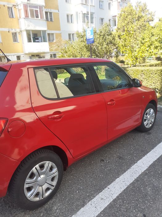 Vând skoda fabia benzină 1 .2 benzină 2011 euro 5 înmatriculat în România,  stare foarte bună  putere 86 cp distribuție schimbata în 2025