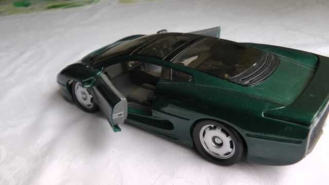 Macheta Jaguar XJ220