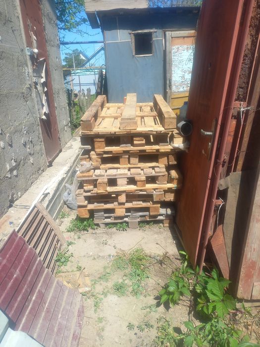 Продам поддоны б у