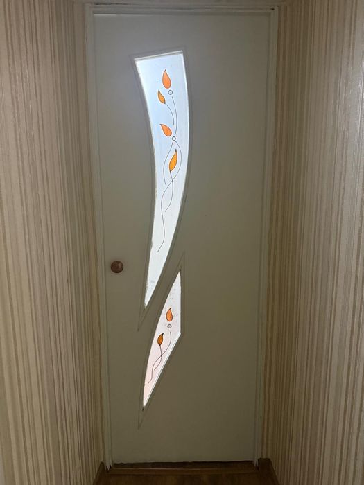 Продам двери комнатные