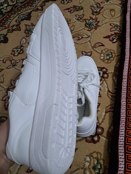 Angliyadan krasovka olib keldim