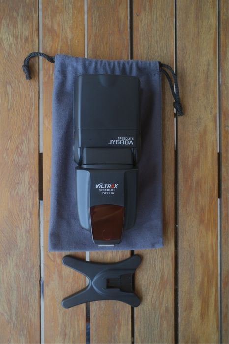 Светкавица Viltrox JY680A