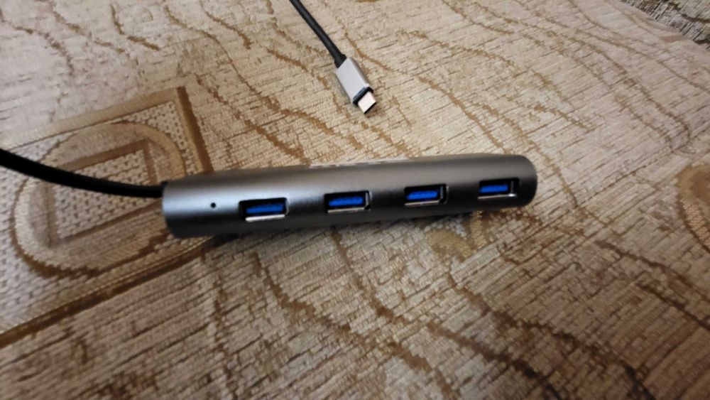USB-C Universal dock  4 usb 3.0 fuctional
