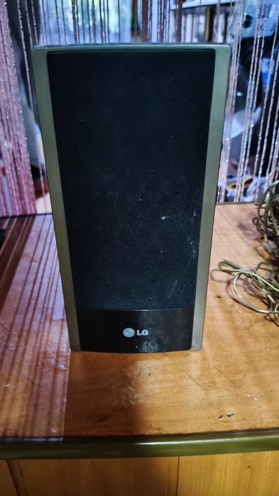 Колонки от домашнего кинотеатра