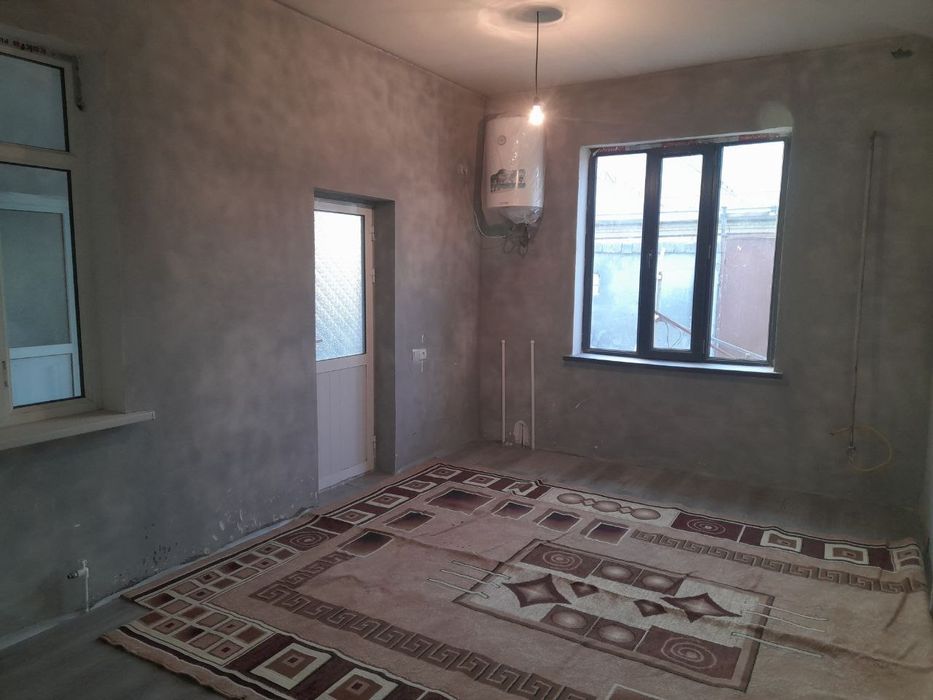 Бектемир туманида Фуд сити бозорга яқин жойда хонадон ижарага берилади