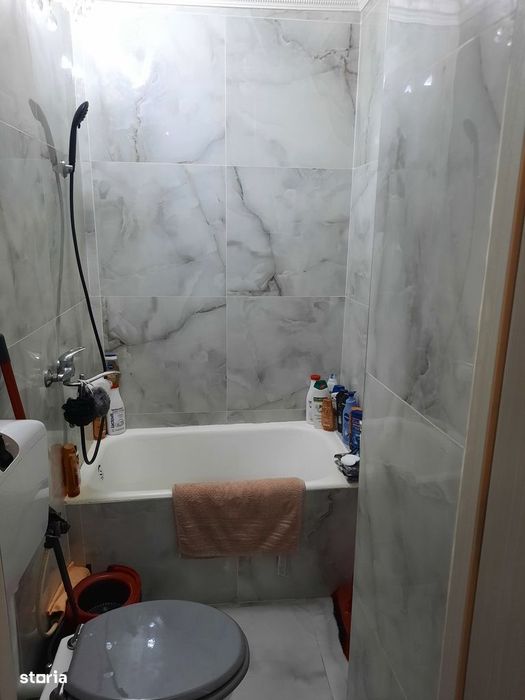 Vand apartament 1 camera intrare M 17- Satu Mare