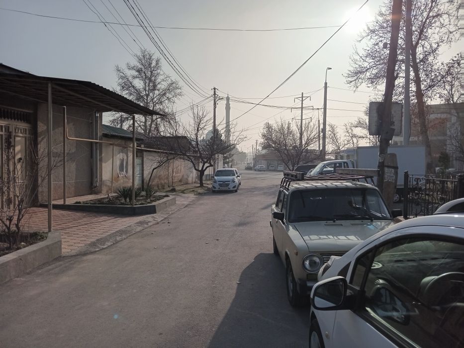 SROCHNIY ER sotiladi 6,5sotih