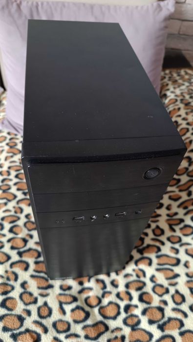 компютърни кутии със захранвания