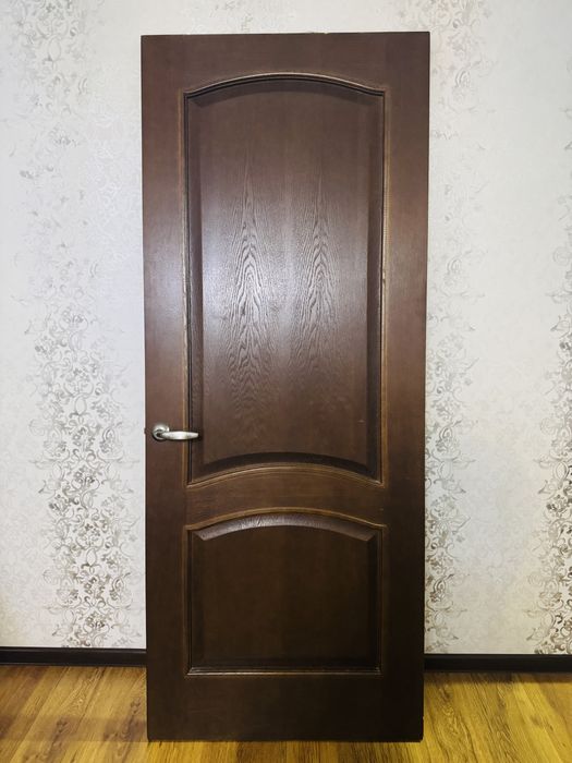 Двери межкомнатные массив продам