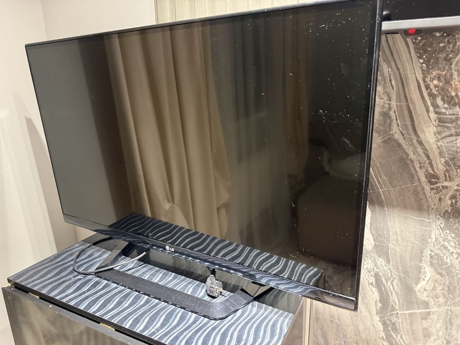 Телевизор LG 42LM640T, 42”