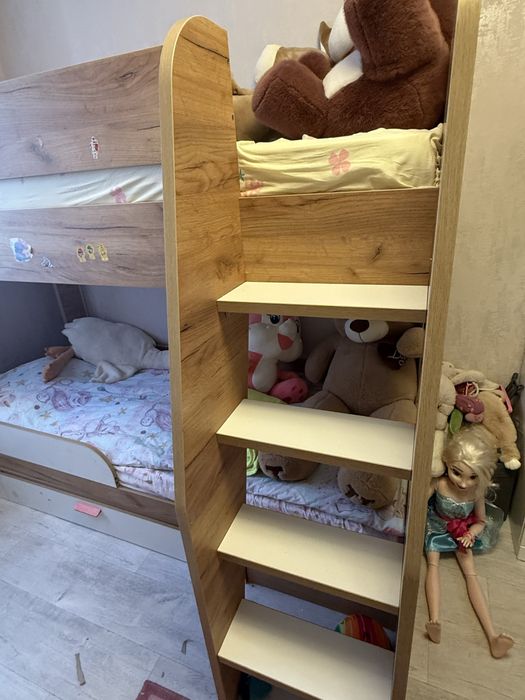 Продам кровать детскую