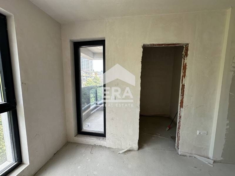 Продава се Тристаен апартамент в Варна, Чайка - 109 кв.м за 2945 €/кв.м - Снимка #5