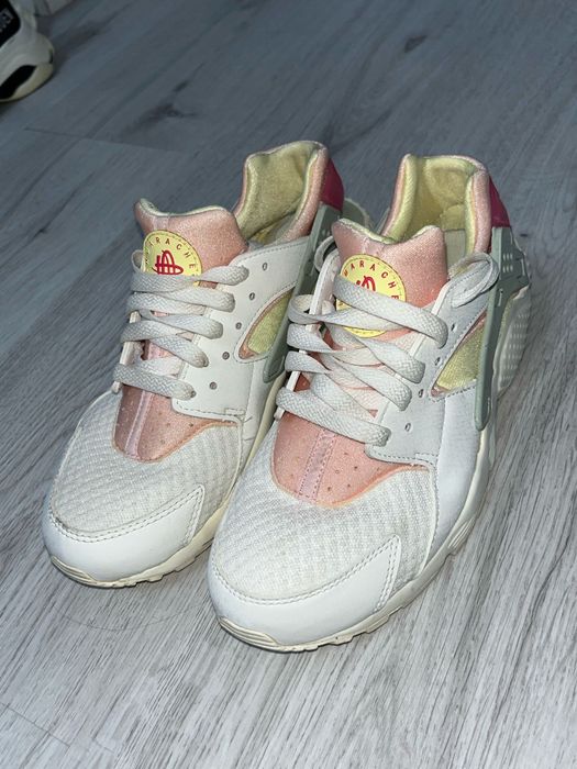 Nike Huarache - Marimea 38 - Stare foarte buna