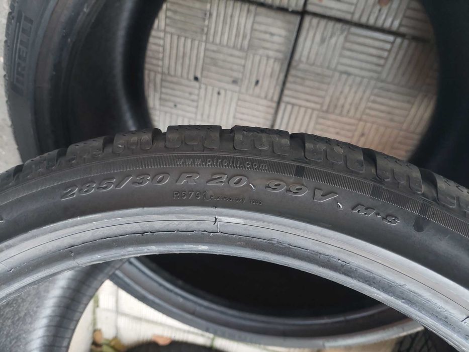255 35 20 cu 285 30 20,cate 2buc iarna,PIRELLI,SOTTOZERO