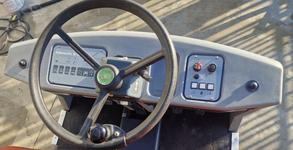 Masina de spălat pardoseli Hako B1050