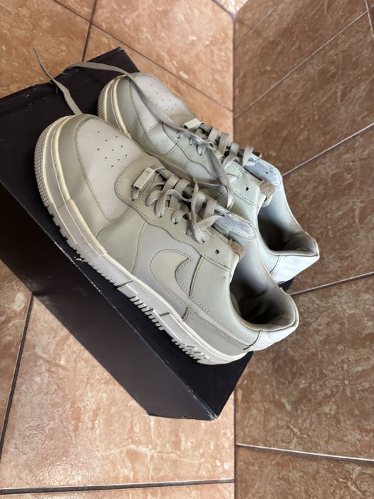 Nike Air Force 1 Pixel