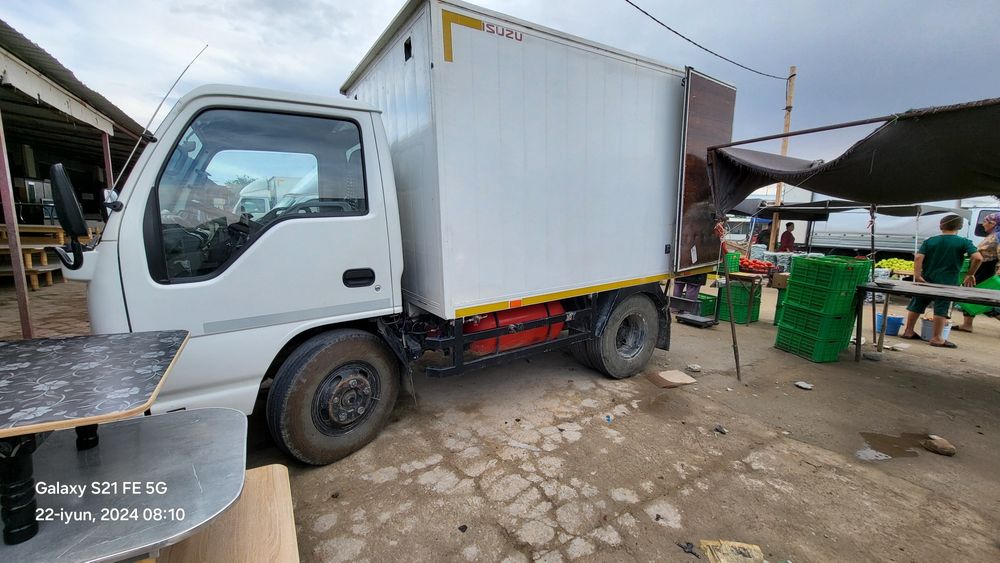 Isuzi 2015. 2.5 tonnalik
 qòyildi.350 km yuriydi.6 ta B
