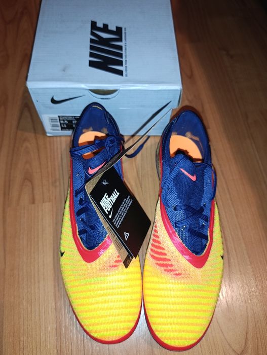 Ghete de fotbal Nike Phantom 6 Low  Elite